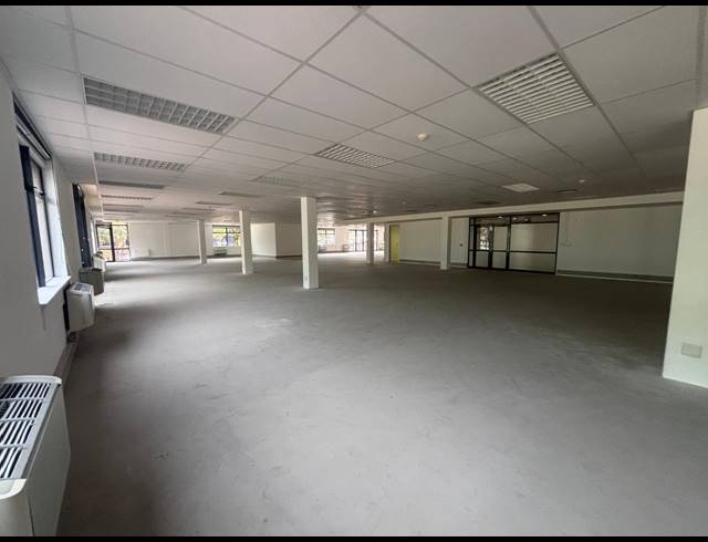 1,014M² OFFICE TO LET IN PLATTEKLOOF 3